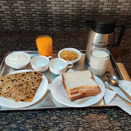 Hotel Radhe Continental Nainital Εξωτερικό φωτογραφία