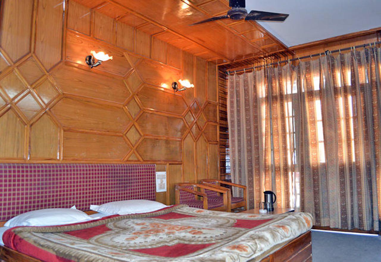 Hotel Radhe Continental Nainital Εξωτερικό φωτογραφία